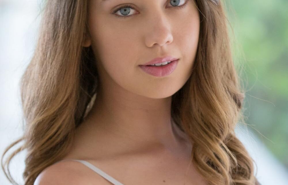 Elena Koshka Biography: Age, Wikipedia, TV Series, Net Worth, Height, Movies, Awards Elena Koshka Biography: Age, Wikipedia, TV Series, Net Worth, Height, Movies, Awards