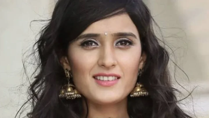 Pankhuri Awasthy Biography: Age, Parents, Net Worth, Height, Spouse, Movies, Instagram