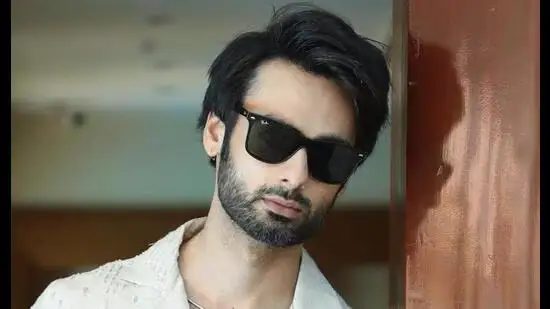 Varun Kapoor Biography: Wife, Age, Net Worth, Siblings, Parents, Height, Children, Movies