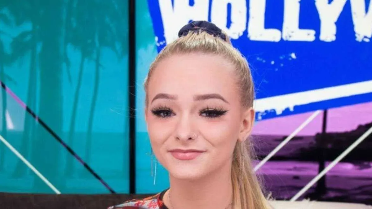 Zoe LaVerne
