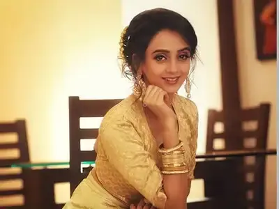 Zalak Desai Biography: Wikipedia, Parents, Age, Children, Height, Husband, Siblings, Net Worth, Movies