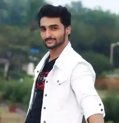 Rushiraj Pawar Biography: Age, Awards, Girlfriend, Net Worth, Height, Movies, Nationality, Parents, Siblings