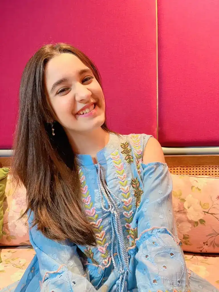 Naisha Khanna Biography: Instagram, Net Worth, Age, Parents, Siblings, Movies, Nationality