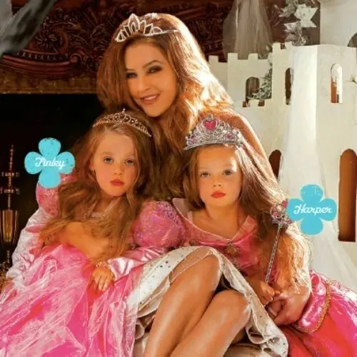 Lisa Marie Presley’s daughter, Finely Aaron Love Lockwoo Biography: Father, Picture, Age, Wiki, Net Worth, Parents, Siblings, Height