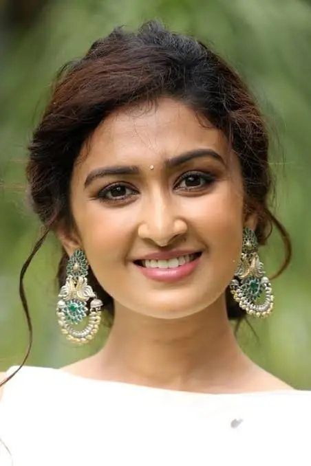 Farnaz Shetty Biography: Instagram, Parents, Movies, TV Shows, Age, Net Worth, Nationality