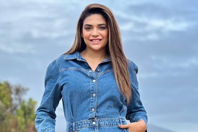 Anjum Fakih Biography: Parents, Brother, Spouse, Age, Net Worth, Instagram, Movies, TV Shows, Awards Anjum Fakih Biography: Parents, Brother, Spouse, Age, Net Worth, Instagram, Movies, TV Shows, Awards