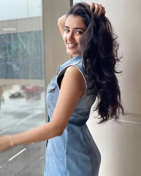 Malvika Sharma Biography: Instagram, Height, Movies, Parents, Siblings, Age, Net Worth