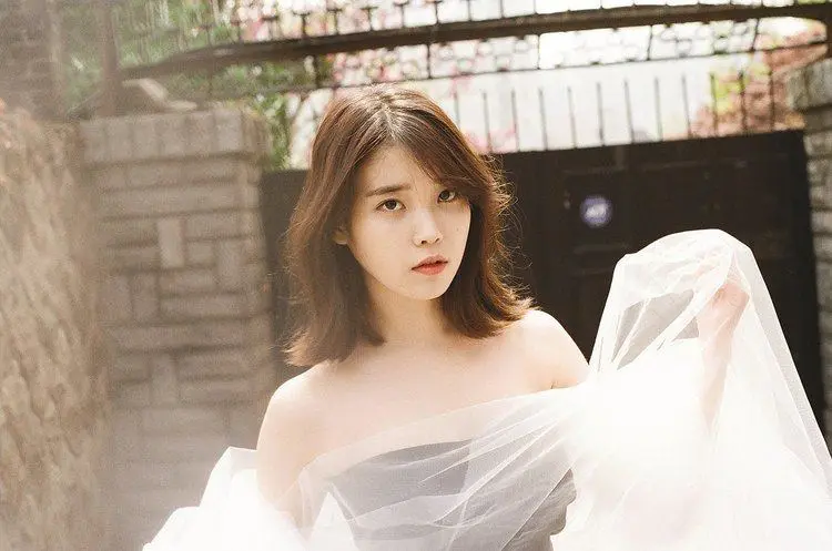 IU (entertainer) Biography: Age, Net Worth, Siblings, Parents, Partners, Awards, Height