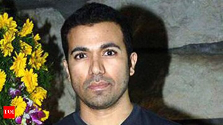 Kamaal Khan Biography: Awards, Parents, Age, Movies, Net Worth, Height, Wife, Child, Siblings, Songs