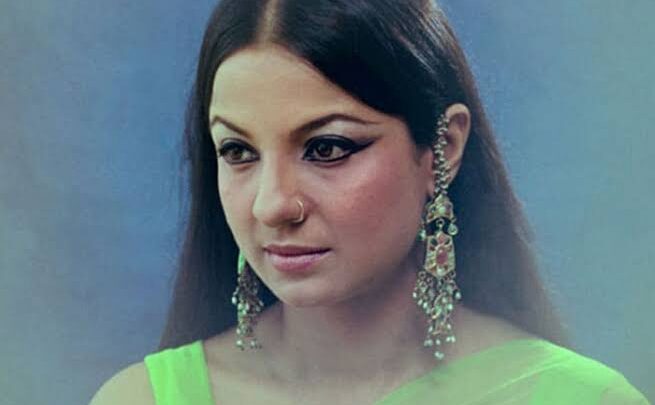 Tanuja (actress) Biography: Age, Net Worth, Parents, Siblings, Husband, Children, Movies, TV Shows, Wikipedia
