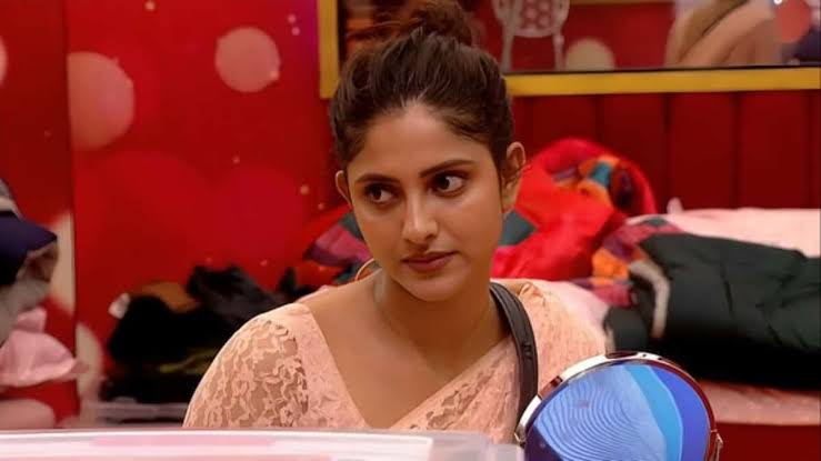 Ayesha Zeenath Biography: Movies, Age, Net Worth, Siblings, Parents, Height, Husband, Awards