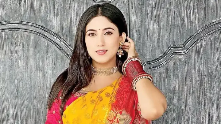 Safa Kabir Bio: Movies, Age, Net Worth, Wiki, Height, Parents, Instagram