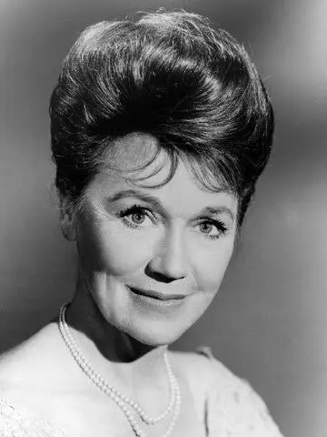 Jeanette Nolan Biography: Movies, TV Shows, Wikipedia, Net Worth, Death, Parents, Siblings, Husband, Children, Age