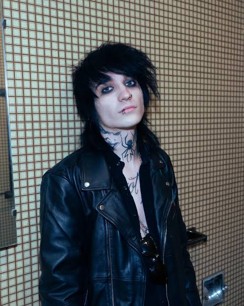 Johnnie Guilbert Biography: YouTube, Age, Net Worth, Parents, Instagram, Siblings, Height Johnnie Guilbert Biography: YouTube, Age, Net Worth, Parents, Instagram, Siblings, Height