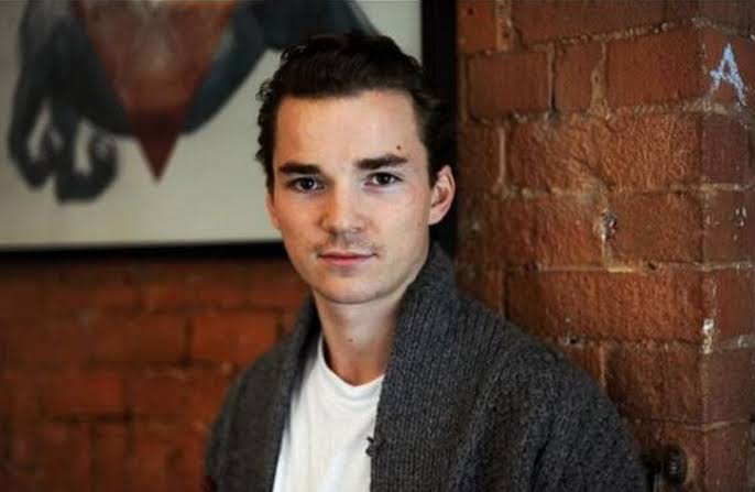 Rollo Weeks Biography: Parents, Siblings, Movies, TV Shows, Age, Wife, Height, Net Worth, Instagram Rollo Weeks Biography: Parents, Siblings, Movies, TV Shows, Age, Wife, Height, Net Worth, Instagram