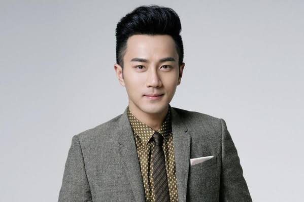 Hawick Lau Biography: Nationality, Wikipedia, Net Worth, Songs, Age, Albums, Parents, Height, Wife, Children Hawick Lau Biography: Nationality, Wikipedia, Net Worth, Songs, Age, Albums, Parents, Height, Wife, Children