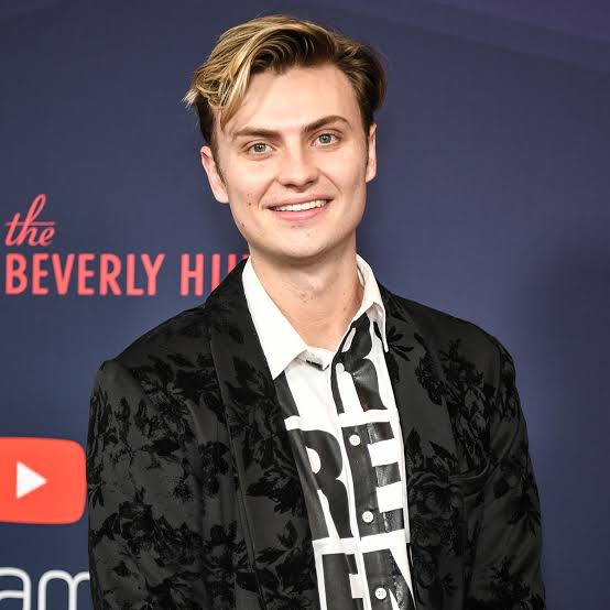Carter Sharer Bio: YouTube, Net Worth, Age, Parents, Siblings, Height, Wife, Instagram Carter Sharer Bio: YouTube, Net Worth, Age, Parents, Siblings, Height, Wife, Instagram