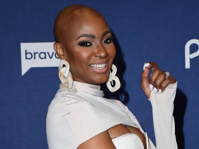 Guerdy Abraira Biography: TV Shows, Career, Nationality, Net Worth, Age, Parents, Height, Children, Wikipedia Guerdy Abraira Biography: TV Shows, Career, Nationality, Net Worth, Age, Parents, Height, Children, Wikipedia