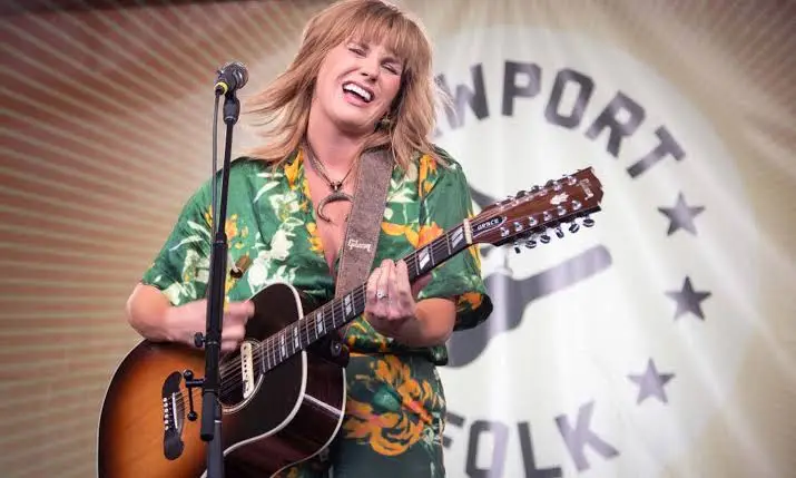 Grace Potter Biography: Age, Nationality, Music Career, Albums, Net Worth, Husband, Children, Height, Parents, Awards