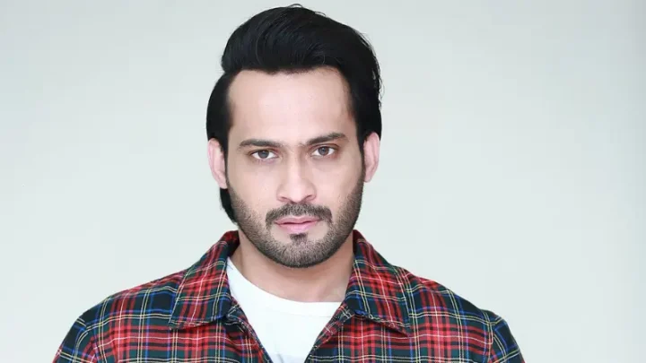 Waqar Zaka Biography: Family, Wife, Instagram, Net Worth, Age, Children