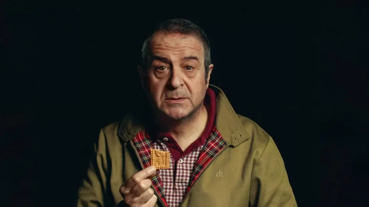 Mark Thomas Biography: Age, Net Worth, Career, Comedy, TV Shows, Parents, Books, Wife, Children