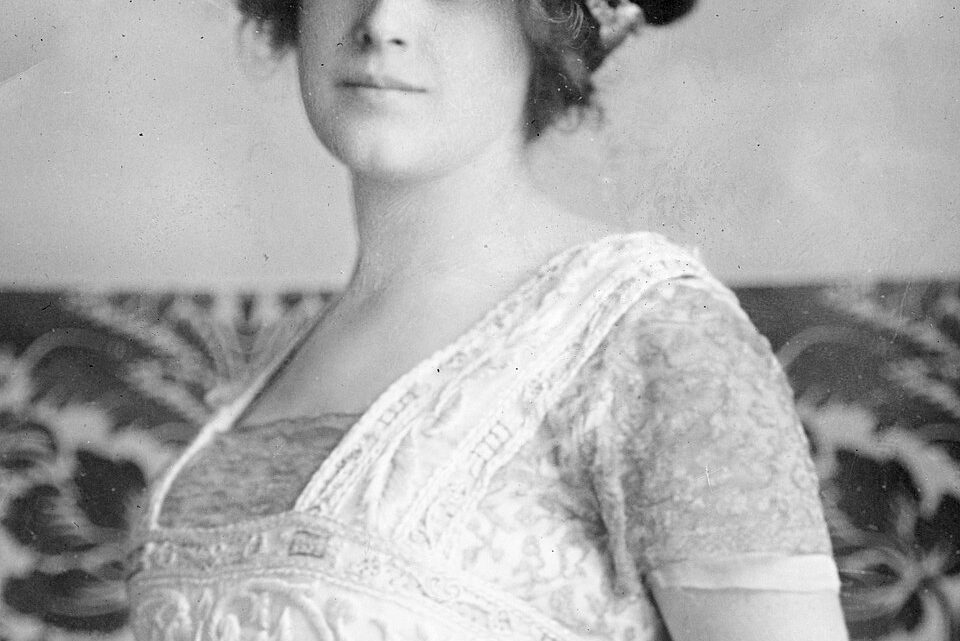 Madeleine Astor Biography: Spouse, Cause of Death, Engagement Ring, Net Worth, Age, Wiki, Children, Parents Madeleine Astor Biography: Spouse, Cause of Death, Engagement Ring, Net Worth, Age, Wiki, Children, Parents
