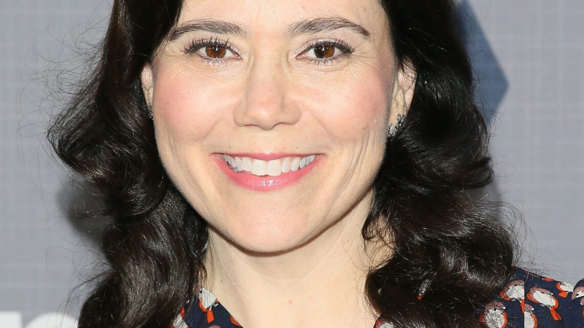 Alex Borstein Biography: Movies, TV Shows, Instagram, Height, Husband, Age, Net Worth, Parents, Siblings, Children Alex Borstein Biography: Movies, TV Shows, Instagram, Height, Husband, Age, Net Worth, Parents, Siblings, Children
