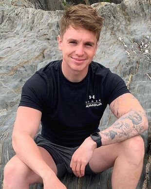 Joe Weller Biography: Songs, Age, Net Worth, Wikipedia, YouTube, Siblings, Wife, Instagram Joe Weller Biography: Songs, Age, Net Worth, Wikipedia, YouTube, Siblings, Wife, Instagram