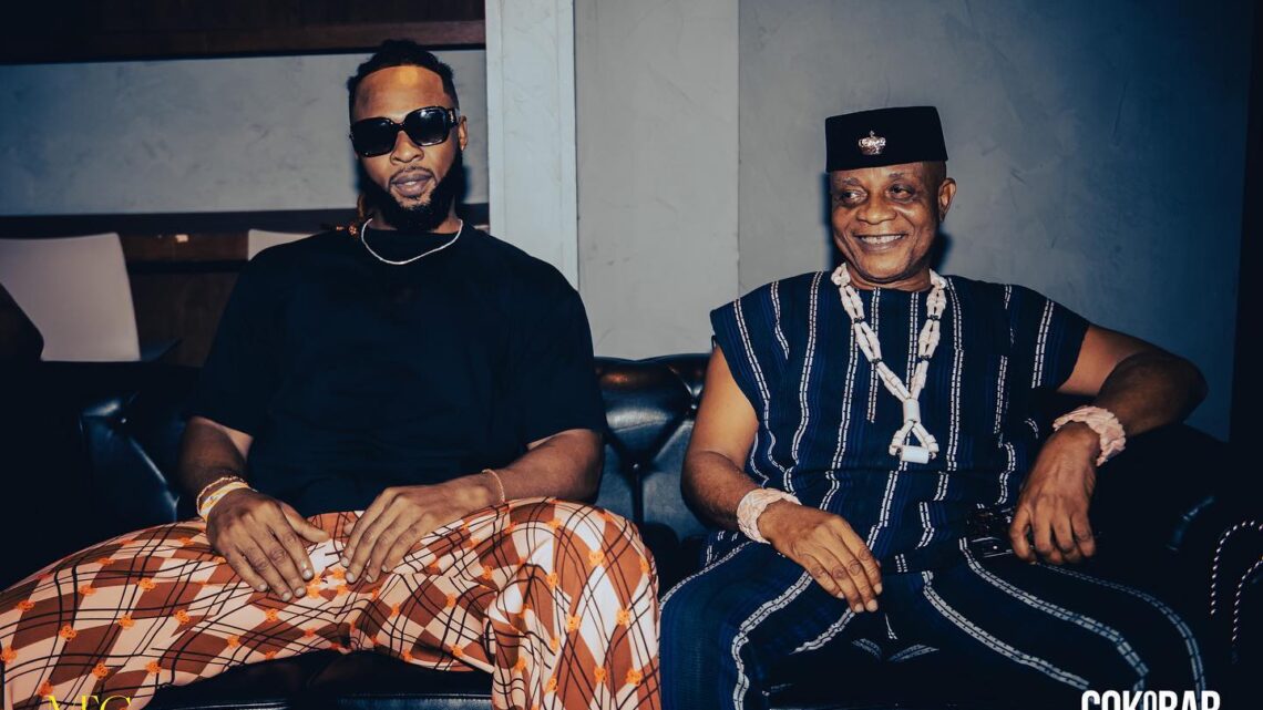 Bright Chimezie Biography: Age, Wife, Children, Net Worth, Songs, Albums, Family, State of Origin, DJ Mix Bright Chimezie Biography: Age, Wife, Children, Net Worth, Songs, Albums, Family, State of Origin, DJ Mix