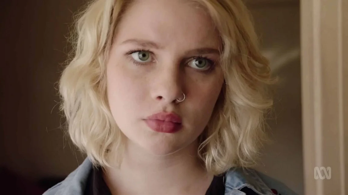 Ella Newton Biography: Siblings, Parents, Height, Ethnicity, Age, Net Worth, Awards, Films, Boyfriend