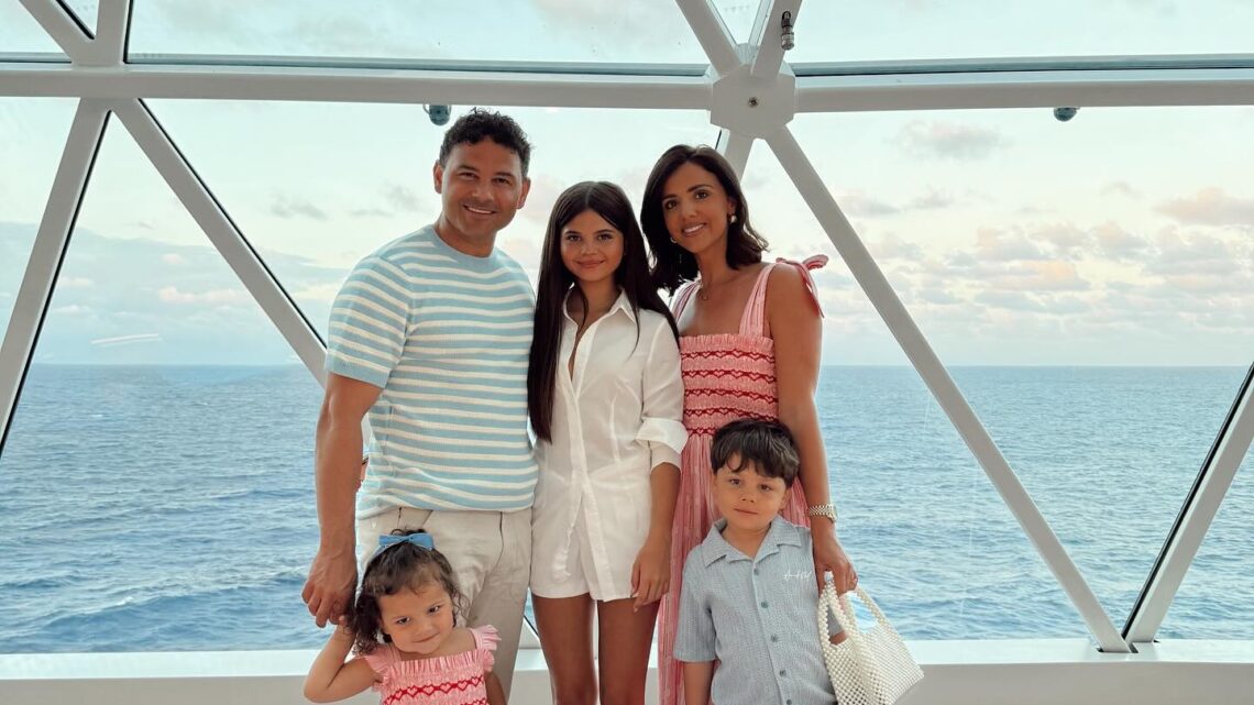 Ryan Thomas Biography: Brothers, Age, Children, Movies, Net Worth, Wife, Twin, Girlfriend, Height, Parents Ryan Thomas Biography: Brothers, Age, Children, Movies, Net Worth, Wife, Twin, Girlfriend, Height, Parents