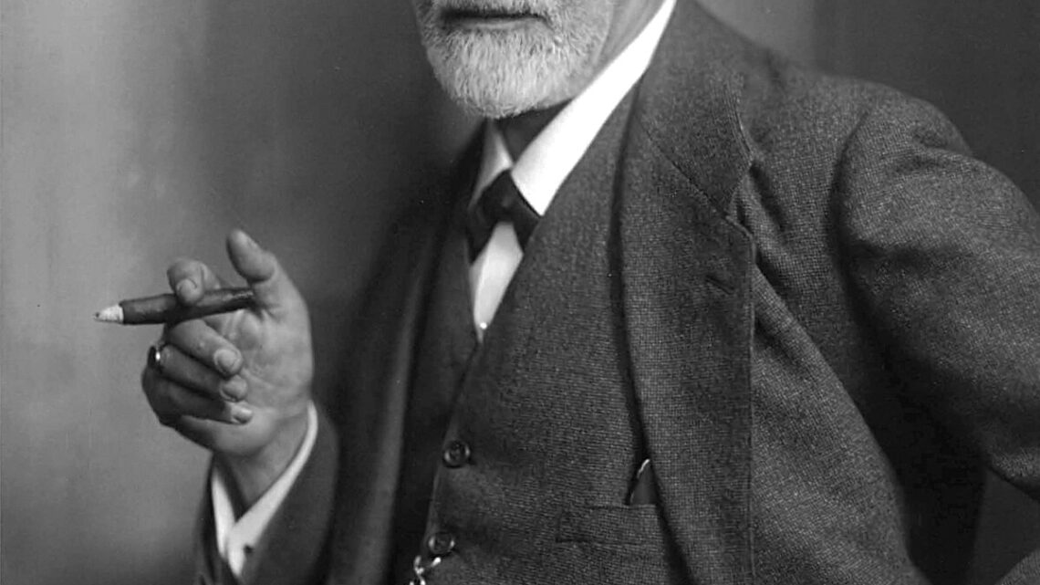 Sigmund Freud Biography: Height, Ethnicity, Age, Net Worth, Siblings, Parents, Children, Wife, Death Sigmund Freud Biography: Height, Ethnicity, Age, Net Worth, Siblings, Parents, Children, Wife, Death