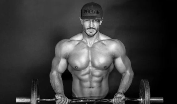 Simon Teichmann Biography: Net Worth, Parents, Children, Age, Net Worth, YouTube, Height, Instagram