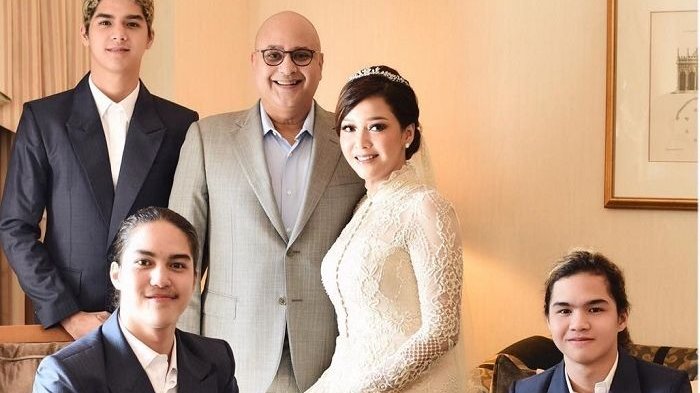 Who is Irwan D. Musry? Maia Estianty’s husband Biography: Movies, Age, Wife, Net Worth, Kids, Parents Who is Irwan D. Musry? Maia Estianty’s husband Biography: Movies, Age, Wife, Net Worth, Kids, Parents