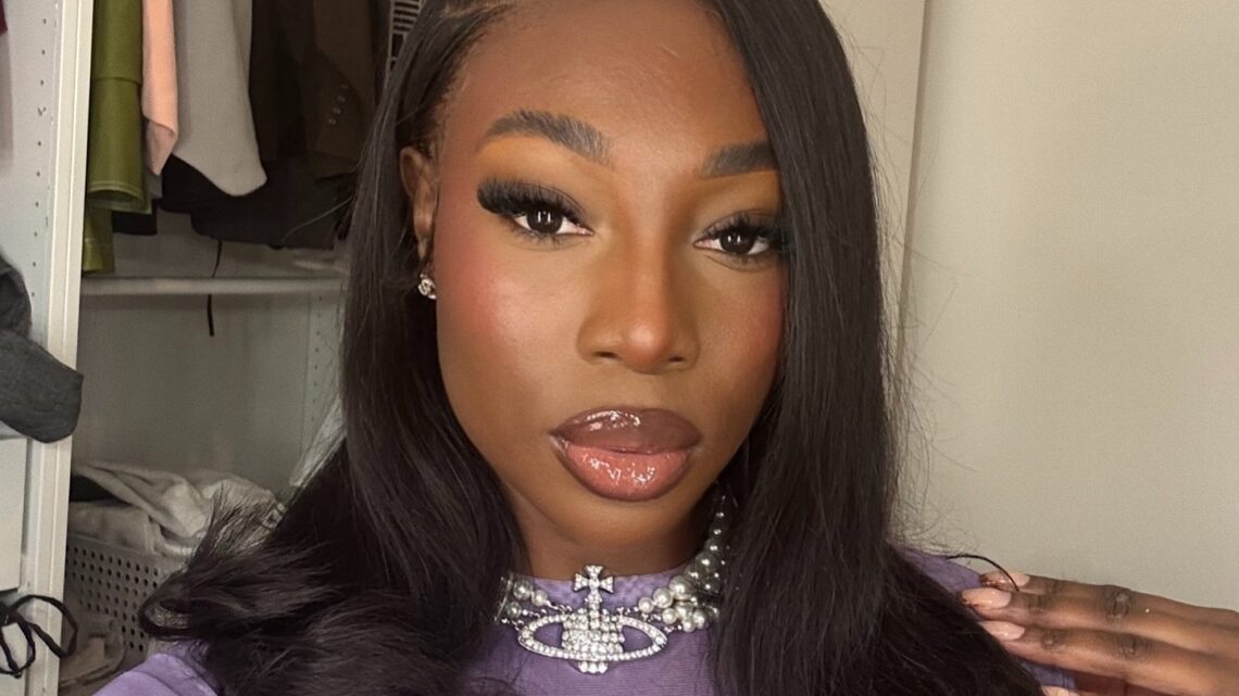 Adeola Patronne Biography: Siblings, Parents, Height, Ethnicity, Age, Net Worth, TV Show Adeola Patronne Biography: Siblings, Parents, Height, Ethnicity, Age, Net Worth, TV Show