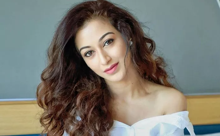 Sunayana Fozdar Biography: Siblings, Parents, Height, Nationality, Age, Net Worth, Awards, Movies, Husband