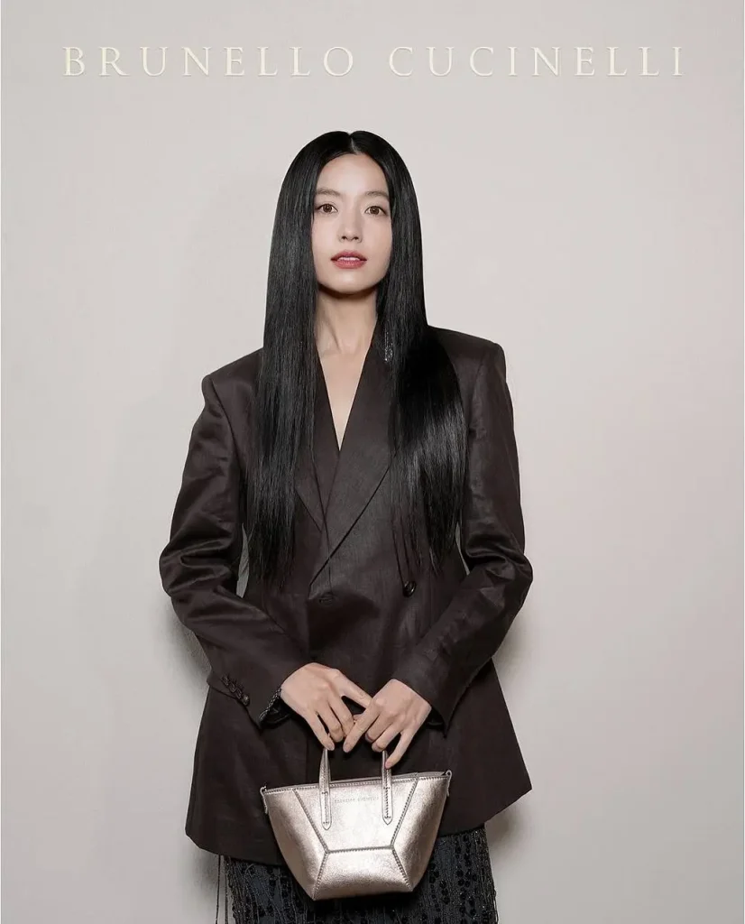 Han Hyo-Joo Biography: Age, Net Worth, Siblings, Parents, Height, Ethnicity, Films, Awards, Songs