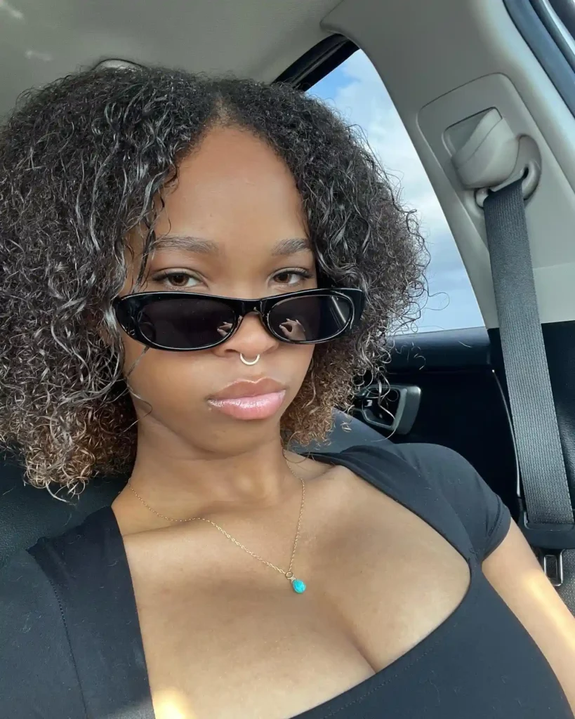 Quvenzhané Wallis Biography: Age, Net Worth, Siblings, Parents, Height, Ethnicity, Books, Films, Awards