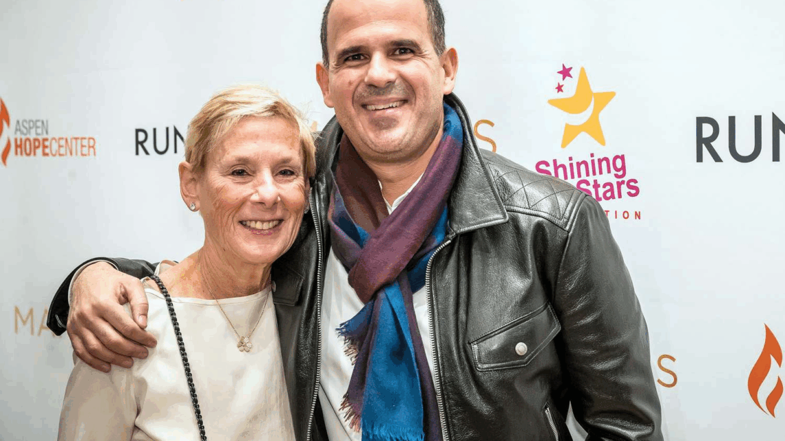 Marcus Lemonis’ wife, Roberta Raffel Biography: Age, Net Worth, Family, Wikipedia, Entrepreneur Business, Height Marcus Lemonis’ wife, Roberta Raffel Biography: Age, Net Worth, Family, Wikipedia, Entrepreneur Business, Height