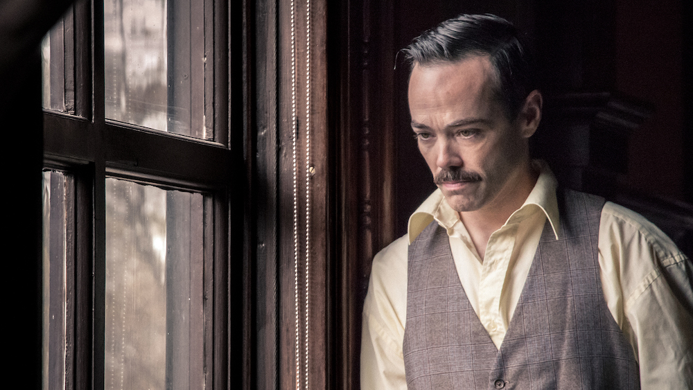 John Hensley Biography: Movies, TV Shows, Instagram, Net Worth, Age, Wife, Children, Parents John Hensley Biography: Movies, TV Shows, Instagram, Net Worth, Age, Wife, Children, Parents