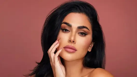 Huda Kattan’s mother, Susu Al Qazzaz Biography: Age, Net Worth, Nationality, Children, Instagram, Photos