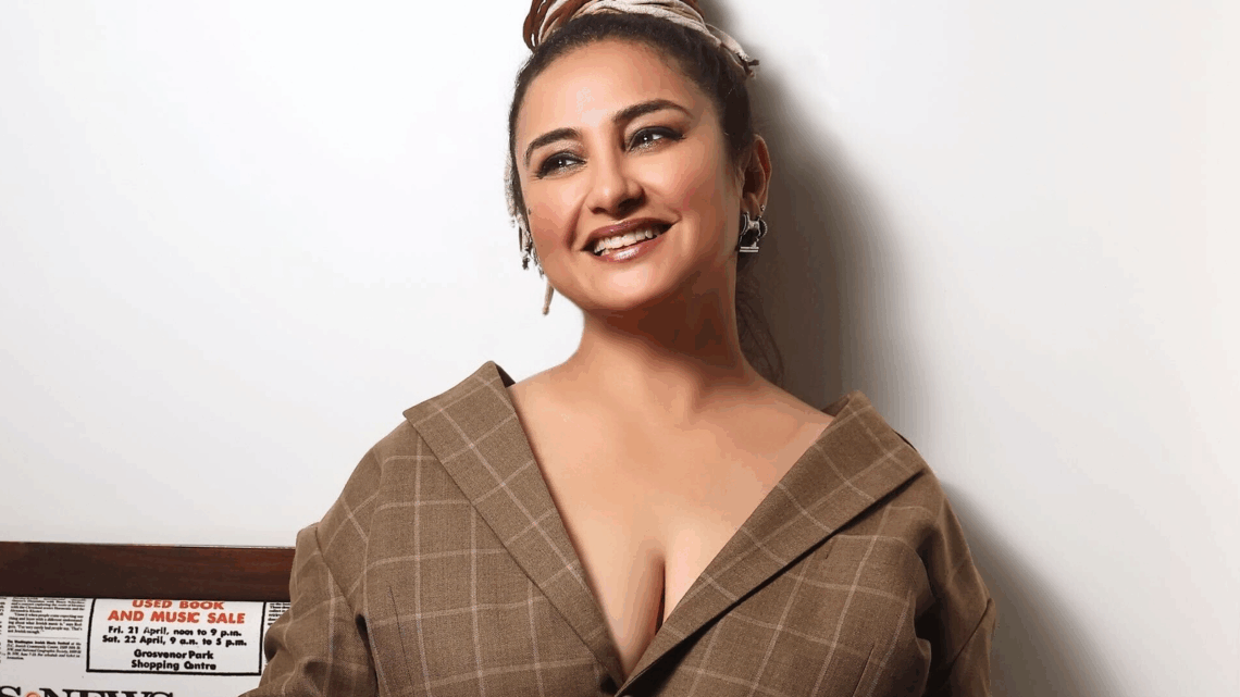 Divya Dutta Biography: Parents, Net Worth, Instagram, Movies, Height, Awards Divya Dutta Biography: Parents, Net Worth, Instagram, Movies, Height, Awards