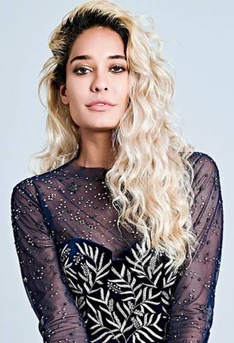 Lisa Haydon Biography: Movies, TV Shows, Awards, Net Worth, Instagram, Age, Parents, Siblings, Husband, Children Lisa Haydon Biography: Movies, TV Shows, Awards, Net Worth, Instagram, Age, Parents, Siblings, Husband, Children