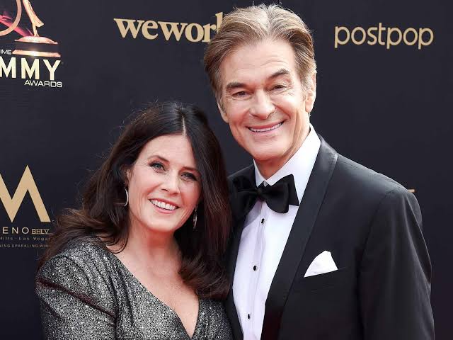 Dr. Oz’s Wife, Lisa Oz Biography: Movies, TV Shows, Instagram, Awards, Age, Net Worth, Children, Siblings, Parents, Husband Dr. Oz’s Wife, Lisa Oz Biography: Movies, TV Shows, Instagram, Awards, Age, Net Worth, Children, Siblings, Parents, Husband