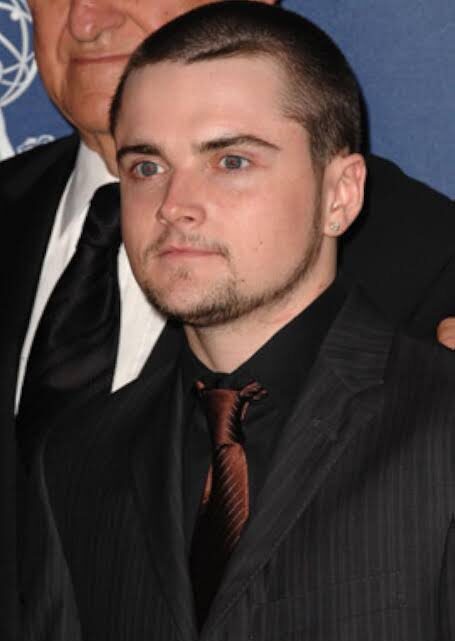 Robert Iler Biography: Parents, Siblings, Age, Net Worth, Height, Ethnicity, Former Films, TV Series Robert Iler Biography: Parents, Siblings, Age, Net Worth, Height, Ethnicity, Former Films, TV Series