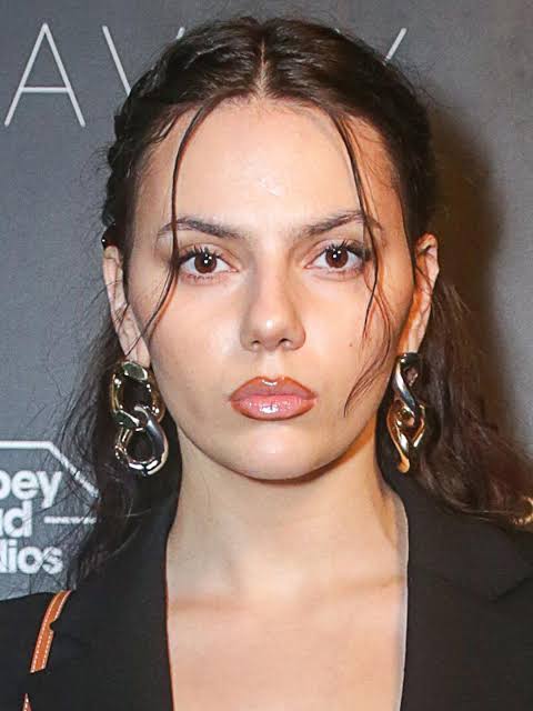 Dafne Keen Biography: Age, Instagram, Height, Movies, TV Shows, Net Worth, Parents, Height Dafne Keen Biography: Age, Instagram, Height, Movies, TV Shows, Net Worth, Parents, Height