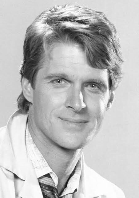 Dean Paul Martin Biography: Movies, Cause of Death, Age, Net Worth, Parents, Wife, Son, Siblings, Awards Dean Paul Martin Biography: Movies, Cause of Death, Age, Net Worth, Parents, Wife, Son, Siblings, Awards