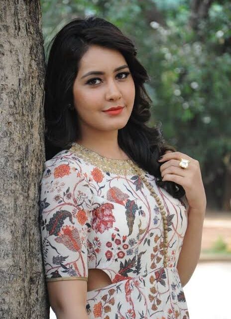 Raashii Khanna Bio: Age, Net Worth, Parents, Instagram, Siblings, Spouse, Movies, TV Shows Raashii Khanna Bio: Age, Net Worth, Parents, Instagram, Siblings, Spouse, Movies, TV Shows