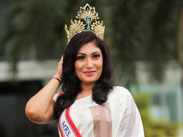 Pushpika De Silva Biography: Parents, Husband, Age, Instagram, Net Worth, Awards, Nationality Pushpika De Silva Biography: Parents, Husband, Age, Instagram, Net Worth, Awards, Nationality