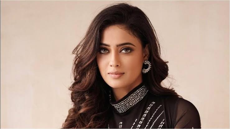 Shweta Tiwari Biography: Parents, Husband, Wikipedia, Movies, TV Shows, Awards, Net Worth, Instagram, Age Shweta Tiwari Biography: Parents, Husband, Wikipedia, Movies, TV Shows, Awards, Net Worth, Instagram, Age